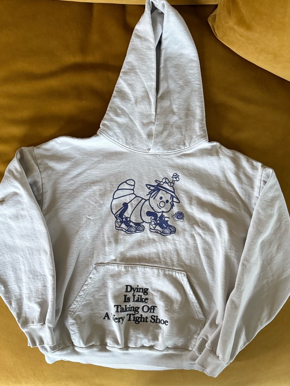 Light Gray Graphic Hooded Sweater with Playful Cat Print